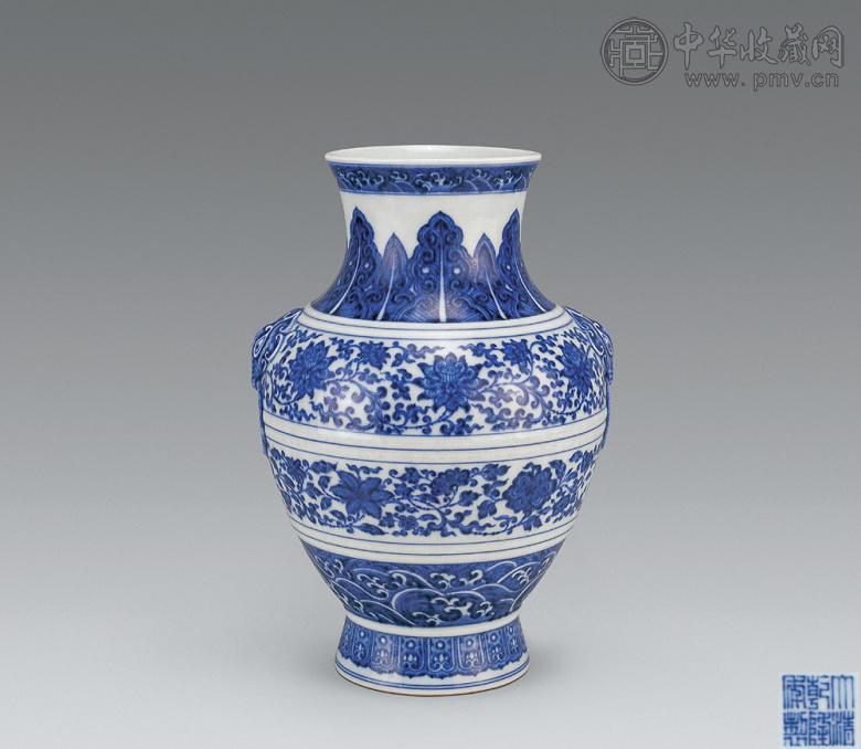 清乾隆 青花缠技花卉纹铺首耳尊