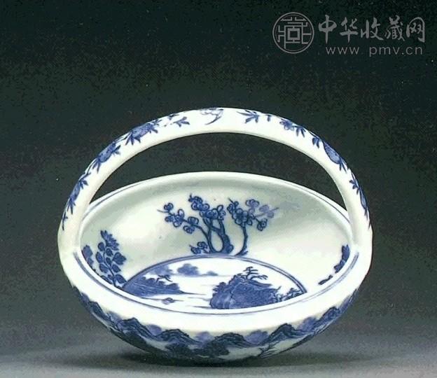 清嘉庆 青花山水人物图瓷花篮