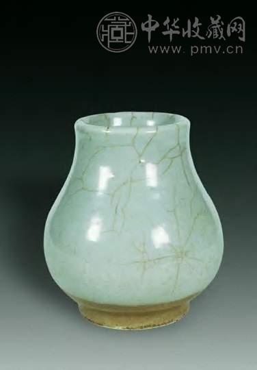 明 开片釉青瓷尊