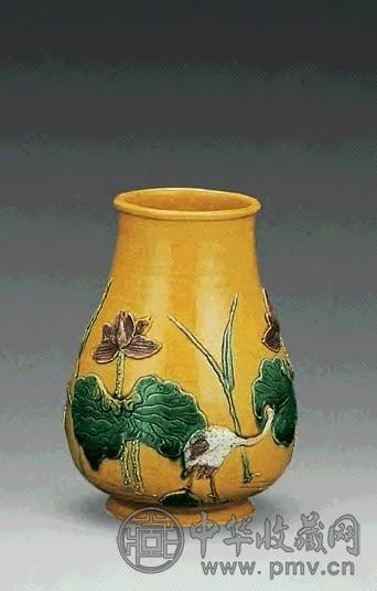 光绪 素三彩鹭莲纹尊