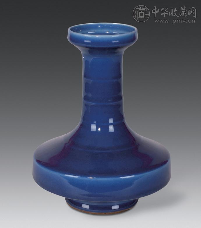 清 蓝釉弦纹盘口瓶