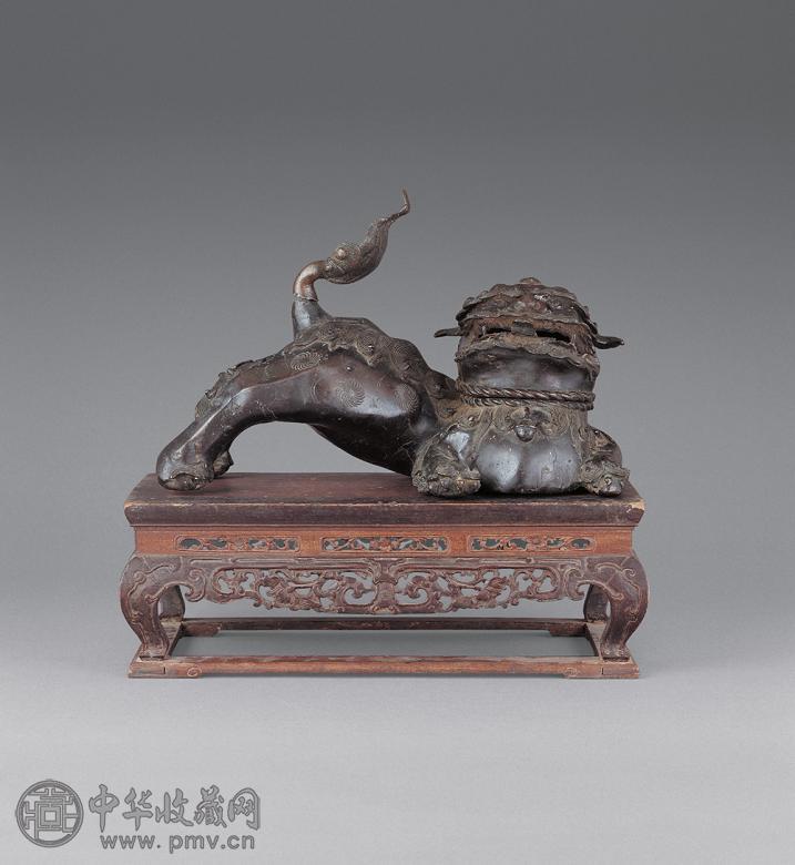 明 铜狮香熏炉