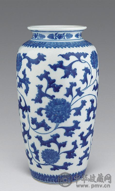 清康熙 青花缠枝莲灯笼尊