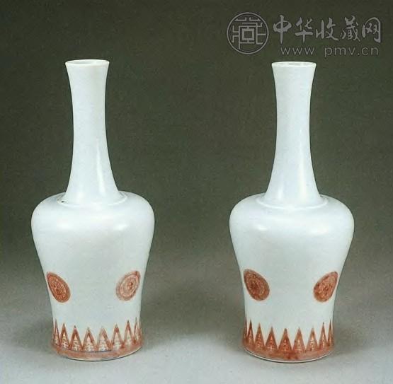 清康熙 青花釉里红团花摇铃尊(2件)