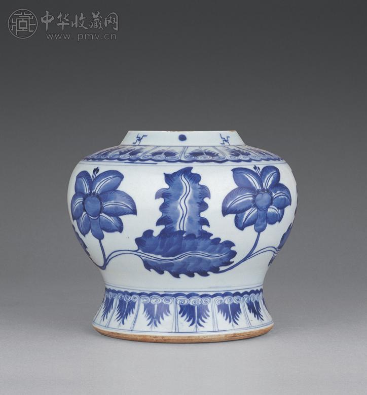 清 青花花卉纹罐