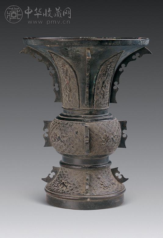 清 铜出戟蝉纹花觚