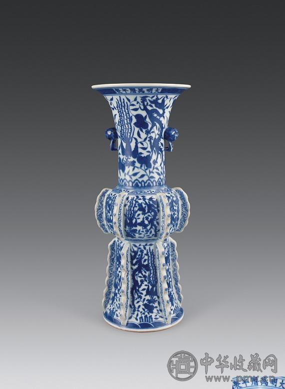 明万历 青花龙凤纹兽耳出戟尊