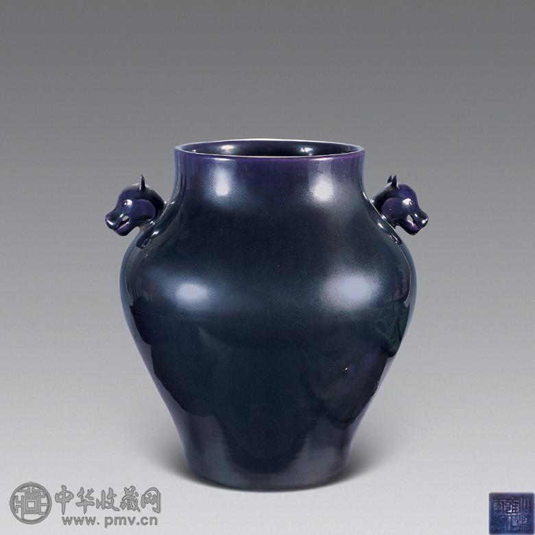 清雍正 茄皮紫兽头尊