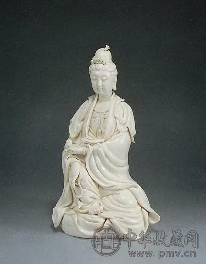 清中期 建瓷观音坐像