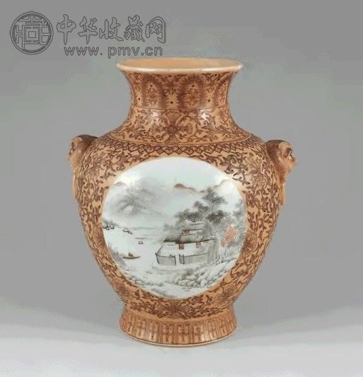 民国 米色地宝相花开光山水兽耳尊