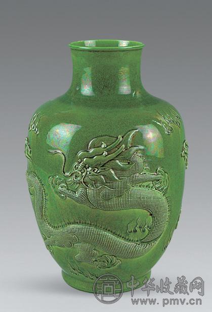 民国 绿釉刻龙纹尊