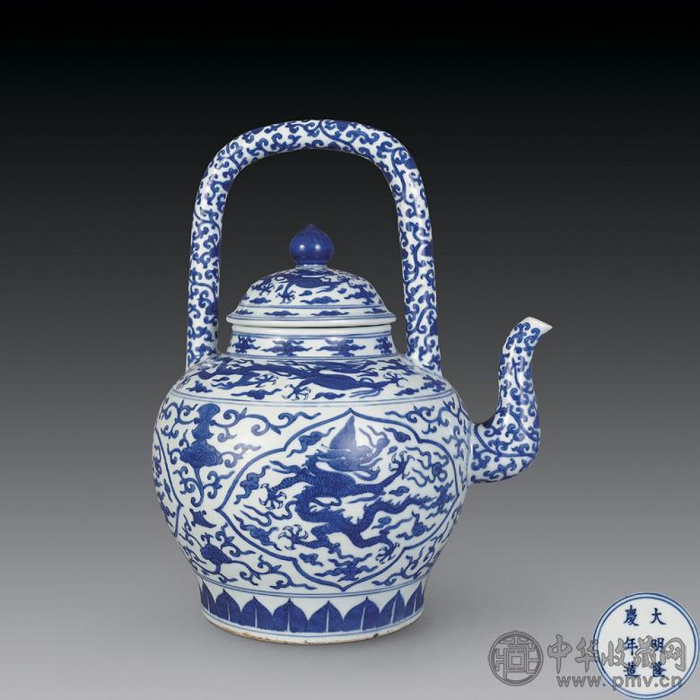 明 青花龙纹提梁壶