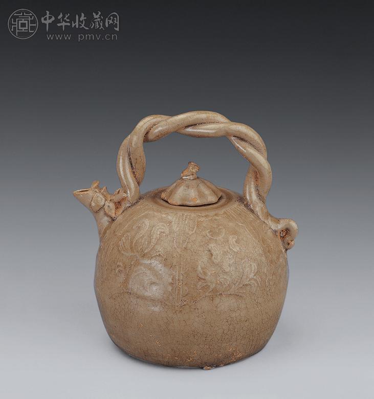 明 青釉提梁刻花壶
