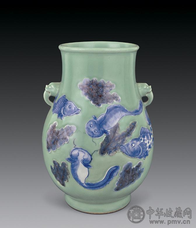 清 豆青地青花釉里红连年有余象耳尊