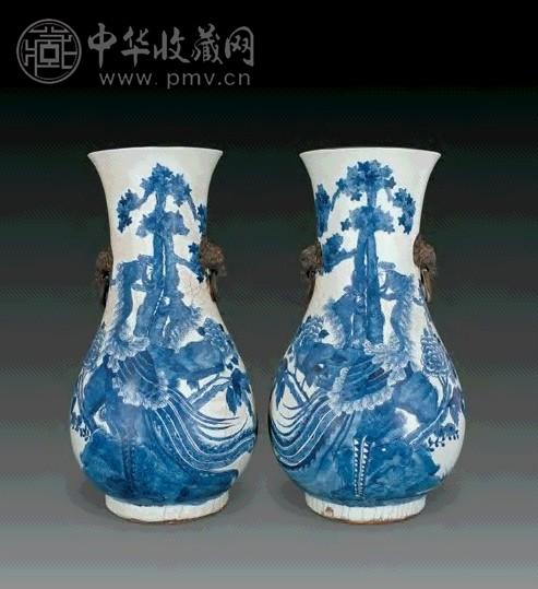 清同治 青花开片凤穿牡丹琵琶尊(1对)