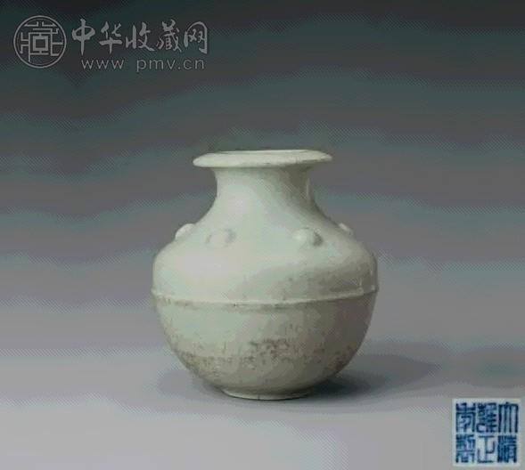 清雍正 仿官釉鼓钉弦纹尊