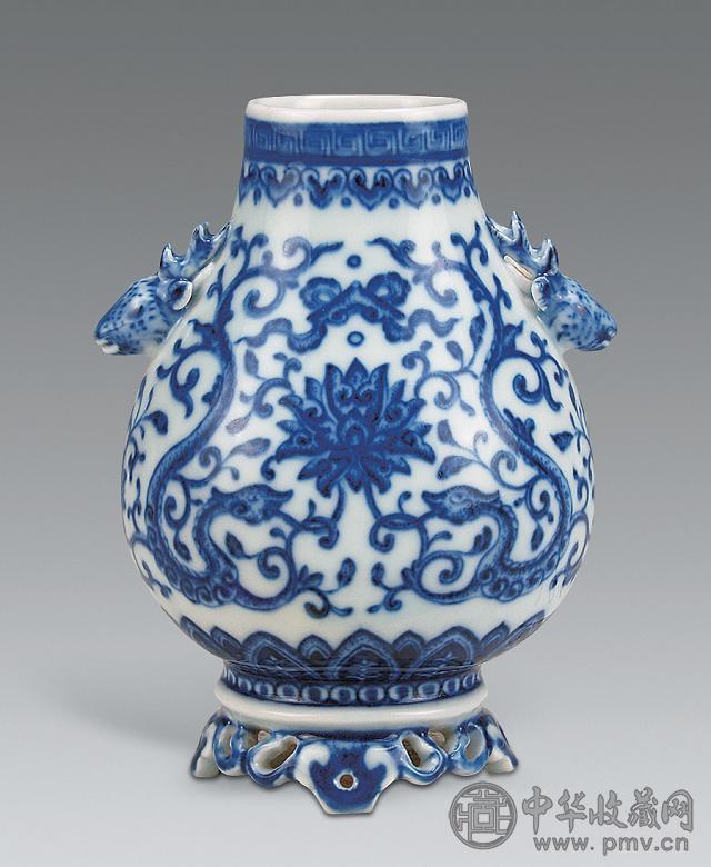 清 青花花卉纹鹿头尊