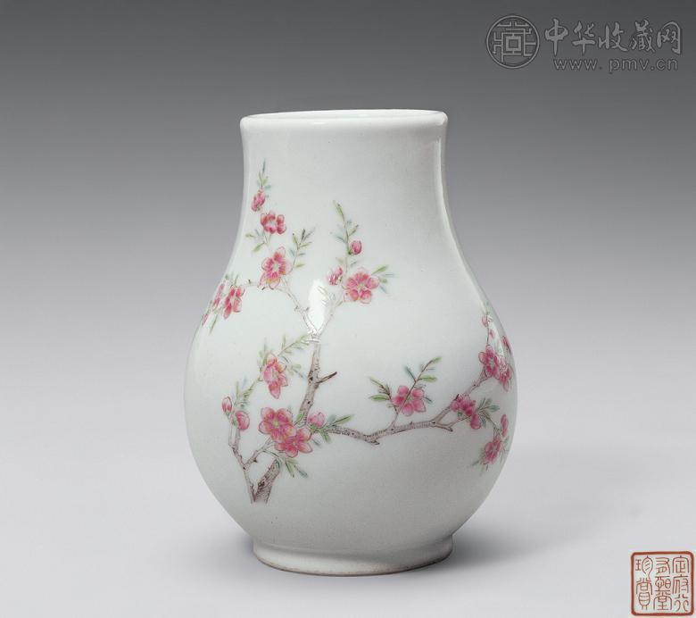 清道光 粉彩梅花纹小罐