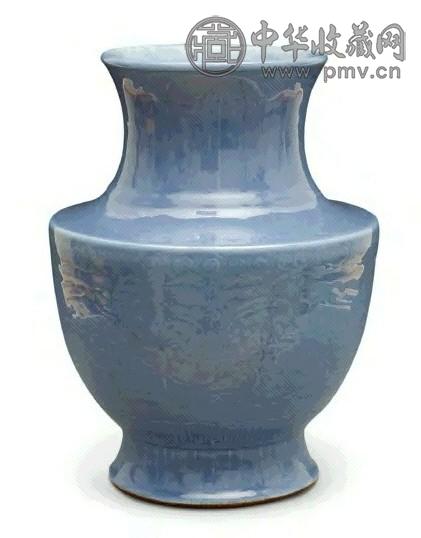 清乾隆 天蓝釉暗刻缠枝莲纹尊