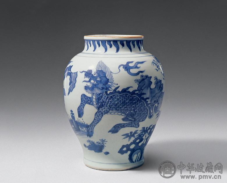 清顺治 青花麒麟图罐