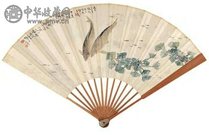 王伟 双鱼 扇面 设色纸本