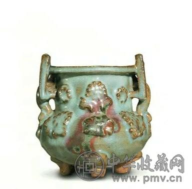 元 钧窑玫瑰紫蓝釉贴画双耳三足炉