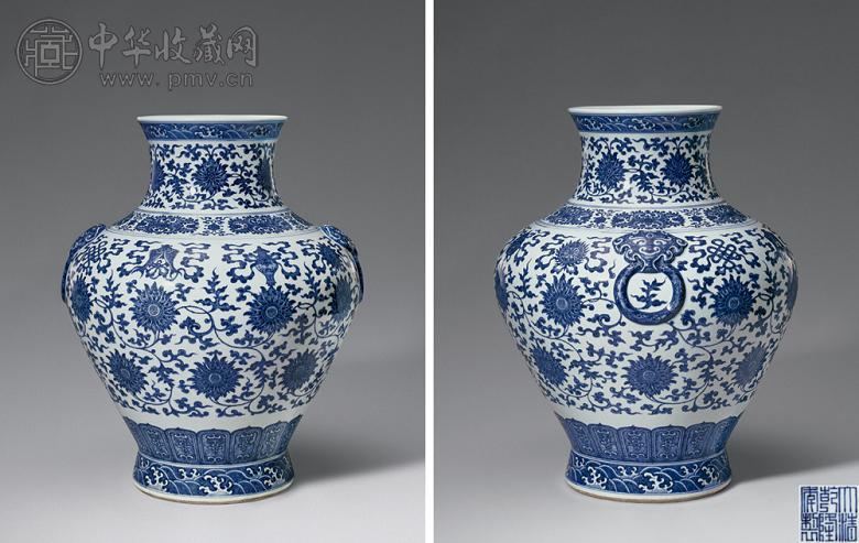 清乾隆 青花缠枝莲托八宝纹铺首尊