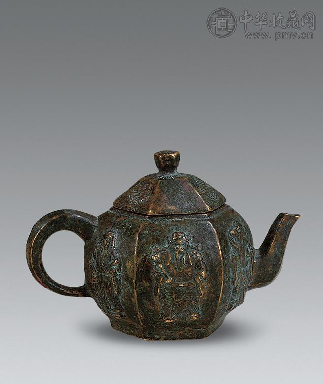 清 铜刻文官六方壶