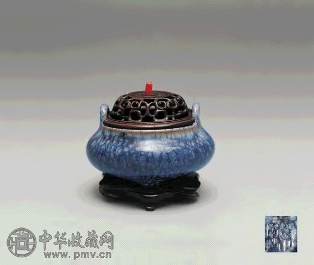 清雍正 炉均釉立耳三足香炉