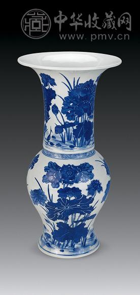 清 青花一路连科凤尾尊