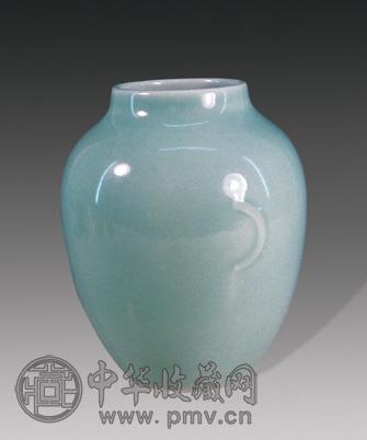 清乾隆 豆青日月罐