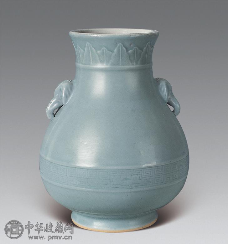 民国 天青釉象耳尊
