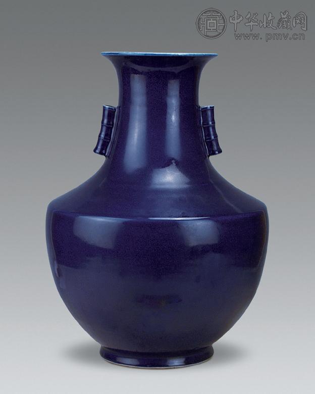 清 祭蓝釉贯耳尊