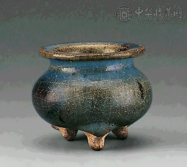 金 钧釉三足炉