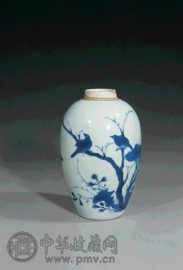 青花莲花罐