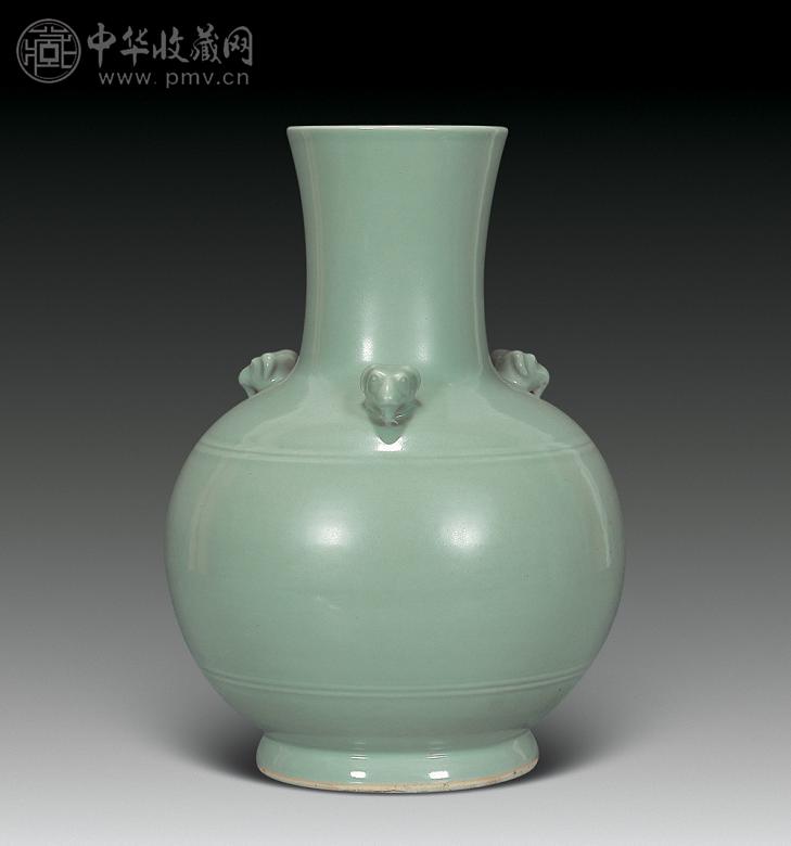 十九世纪 豆青三牺尊