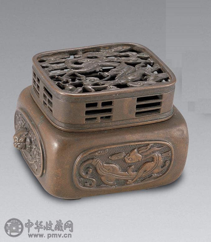 明 铜云龙纹熏炉