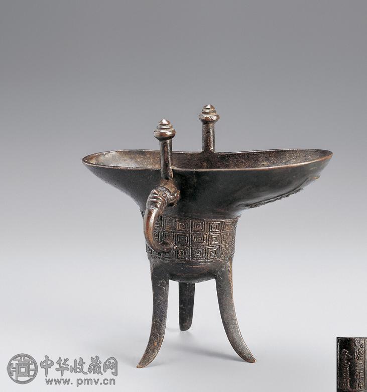 清乾隆 回纹铜爵