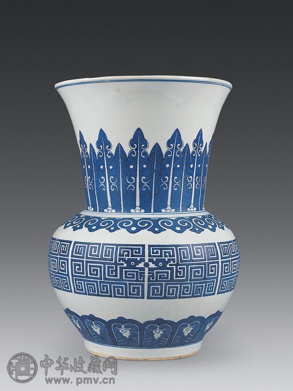 民国 青花夔龙纹撇口尊 民国 青花夔龙纹撇口尊