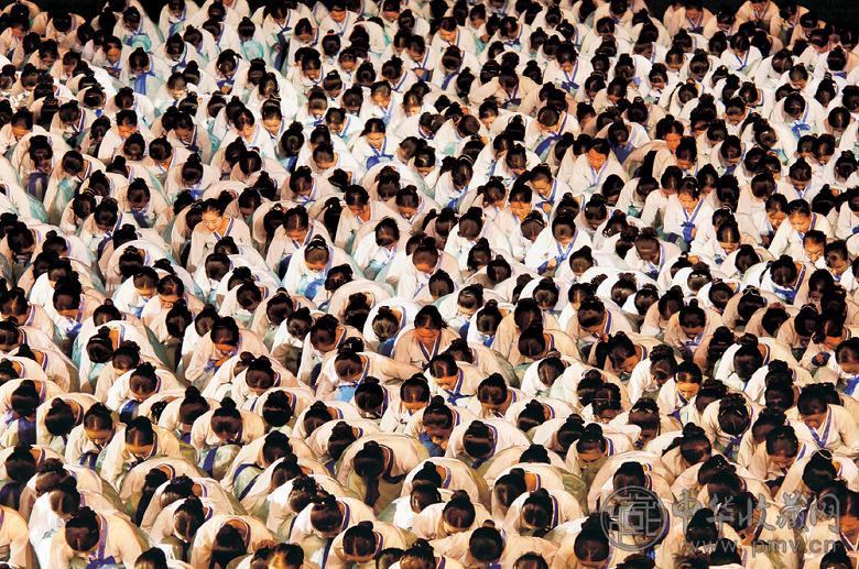 田益宾(老六) 舞过三八线 摄影