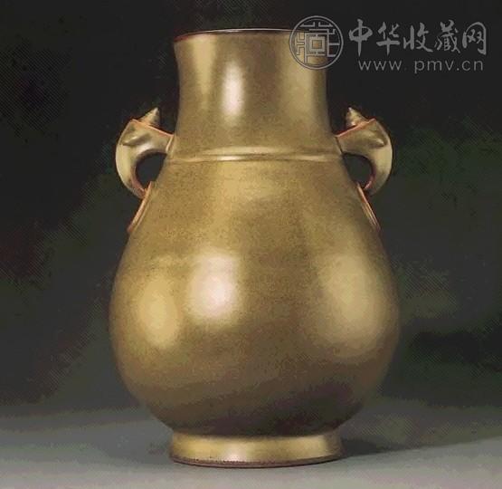 清雍正 茶叶末釉鸠耳衔环尊