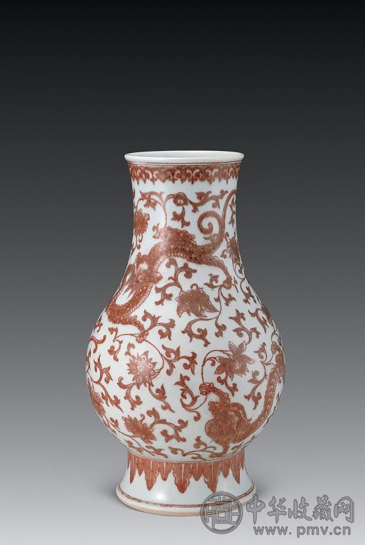 清乾隆 釉里红龙穿花纹灯笼尊