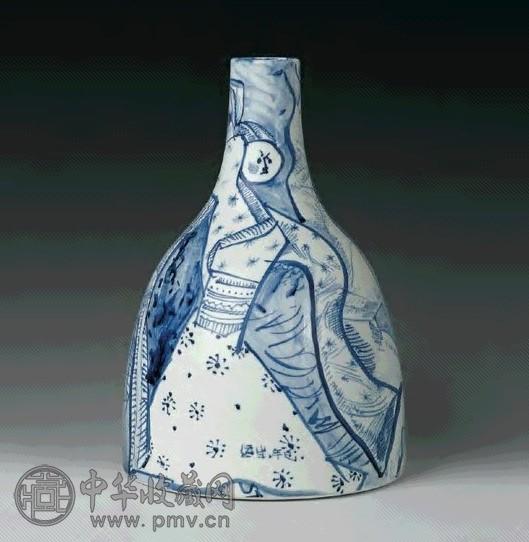 青花山水摇铃尊