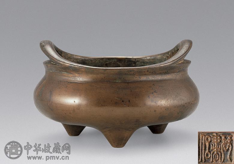 清 铜凤眼三足炉