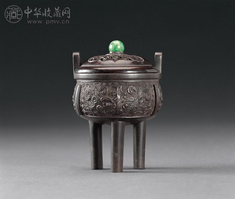 清 铜兽面纹三足鼎式炉
