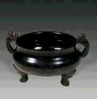 黑釉三足兽耳炉