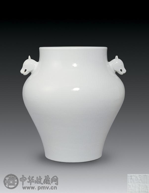 清乾隆 白釉牺耳尊