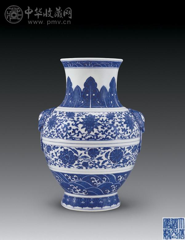 清道光 青花缠枝花卉纹铺首尊