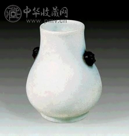 民国 白釉兽耳小尊