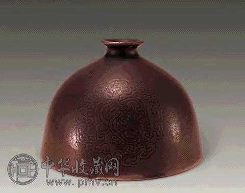 清 茄皮紫釉暗刻花太白尊